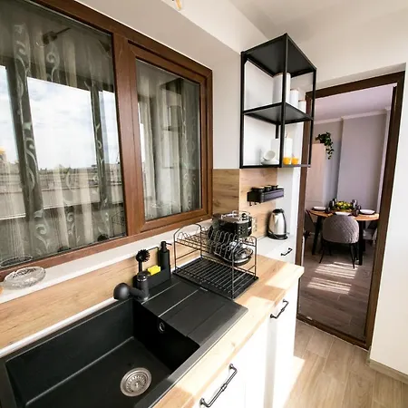 Cathedral Apartment *